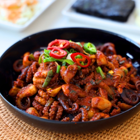 위풍당당 쭈꾸미 볶음 500g (특제소스1개 증정)