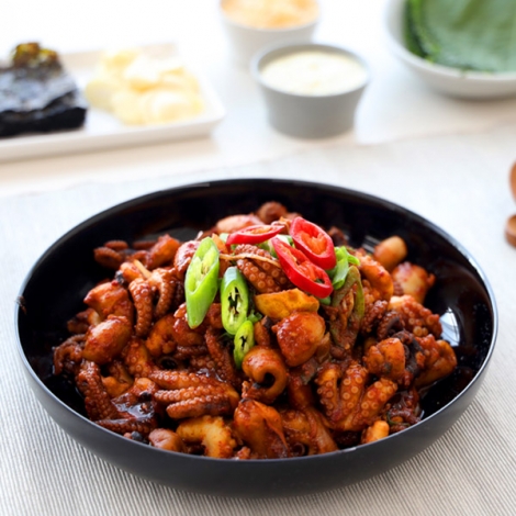 위풍당당 쭈꾸미 볶음 500g (특제소스1개 증정)