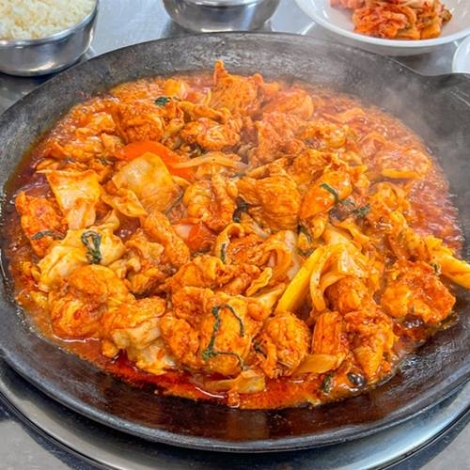 [30년전통R]춘천식 매콤달콤 인생닭갈비 대용량 700g X 2팩/4팩