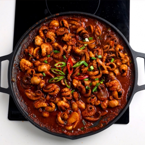 위풍당당 쭈꾸미 볶음 500g (특제소스1개 증정)