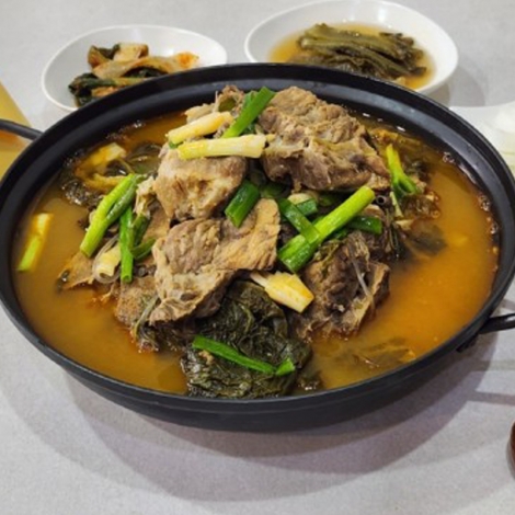 푸짐한~! 폭탄 감자탕 3kg