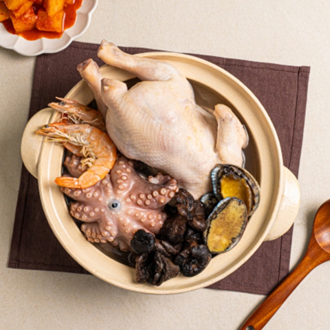 여름철 최고의 보양식! 왕문어 능이 해신탕