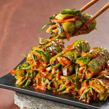 명품수랏간 궁중김치 갓담은 아삭한 오이소박이